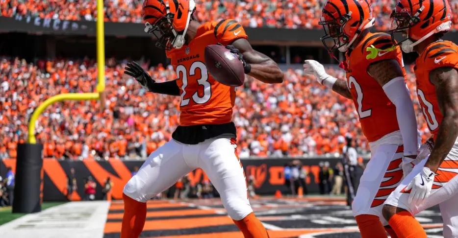 Dax Hill wants to stay at outside cornerback