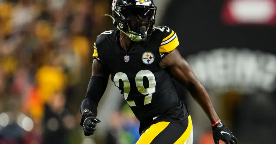 Former Steelers cornerback announces retirement