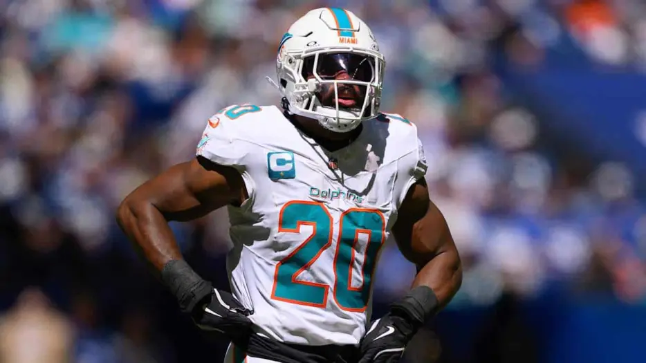 Cowboys should call Miami about LB Jordyn Brooks