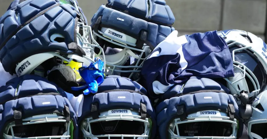 8 offense vs. defense training camp battles to watch