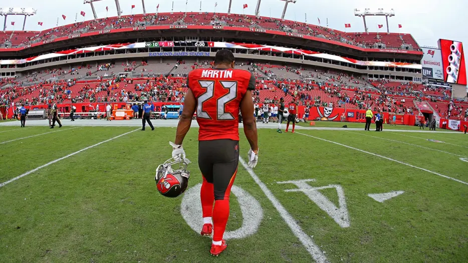 Doug Martin’s parents sue police over former NFL RB’s death