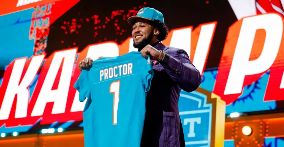 Dolphins announce jersey numbers for rookie class