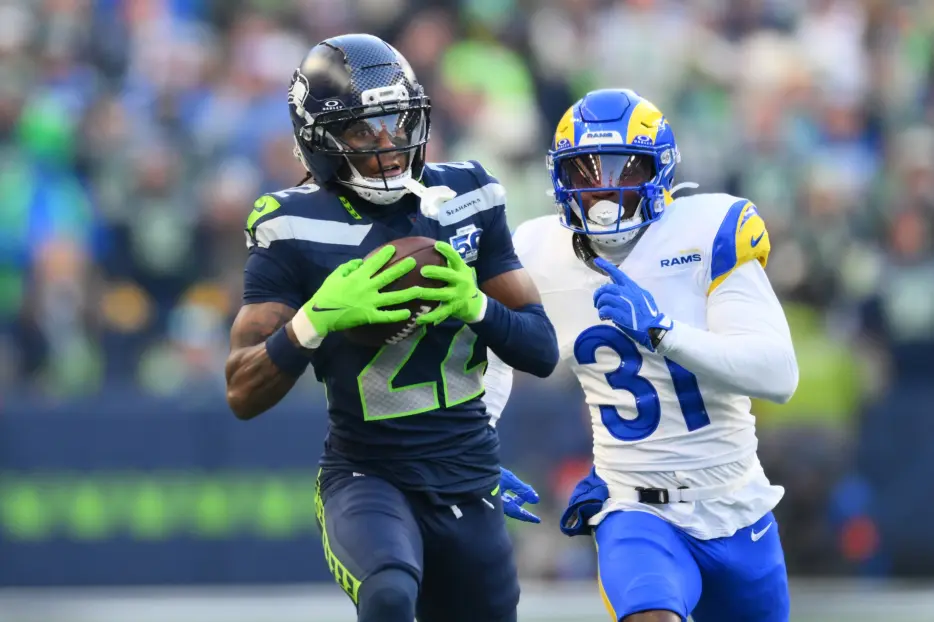 NFC Notes: Davante Adams, Mac Jones, Rashid Shaheed, 49ers, Rams, Seahawks