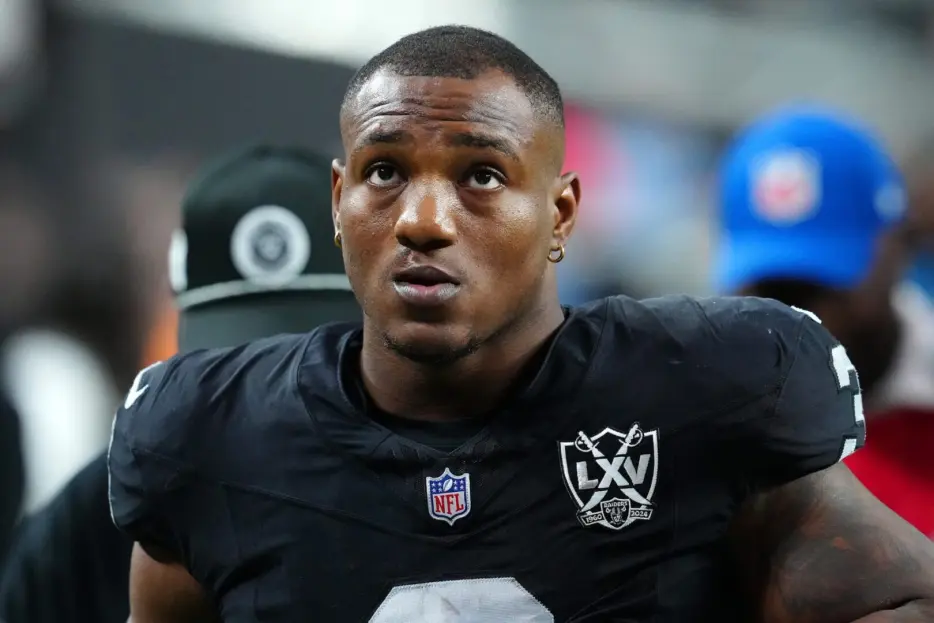Cowboys Worked Out RB Zamir White