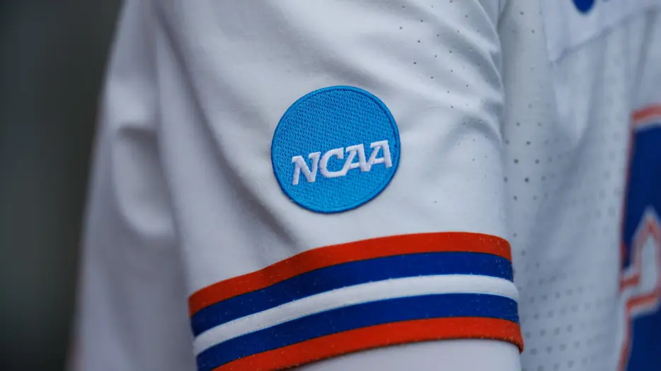 New antitrust lawsuit challenges restrictions on college player pay in 17 states