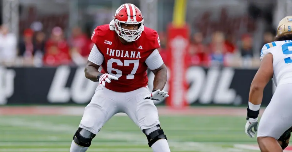 Chiefs finally add right tackle with tryout signing, Indiana starter