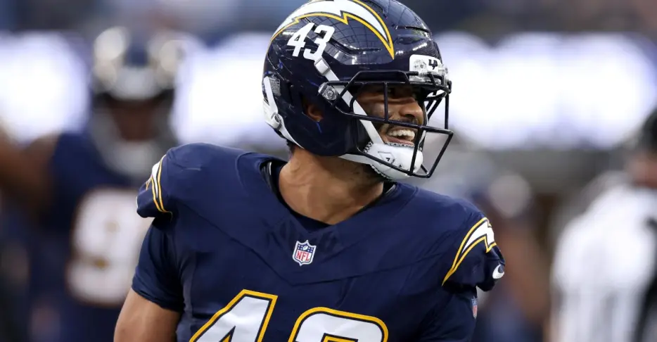 Los Angeles Chargers Roster: Troy Dye, LB, scheme fit, 2026 outlook