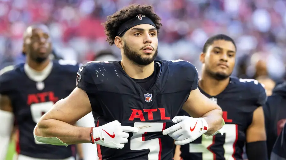 Falcons’ Drake London drops bars after signing $141 million contract extension