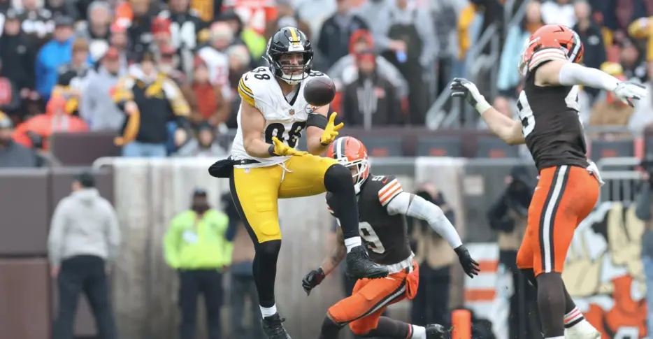 One random Steelers play: A high-stakes RPO