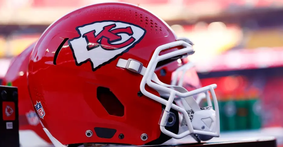 Monday Musings: Gratitude for the Chiefs’ traditional uniforms