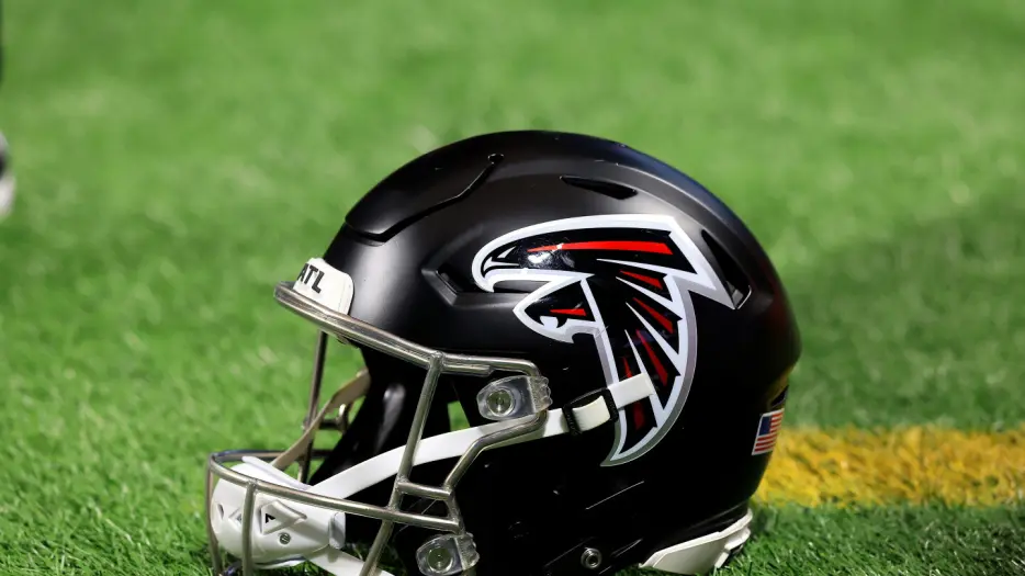 Falcons sign 14 undrafted free agents