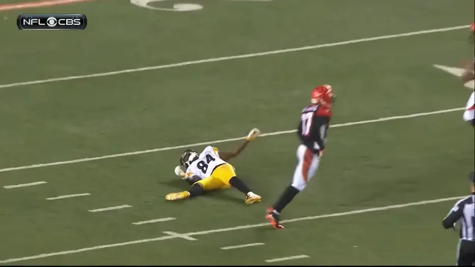 ‘He Winked’: Adam ‘Pacman’ Jones Still Doesn’t Believe Antonio Brown Was Knocked Out In Bengals Playoff Game