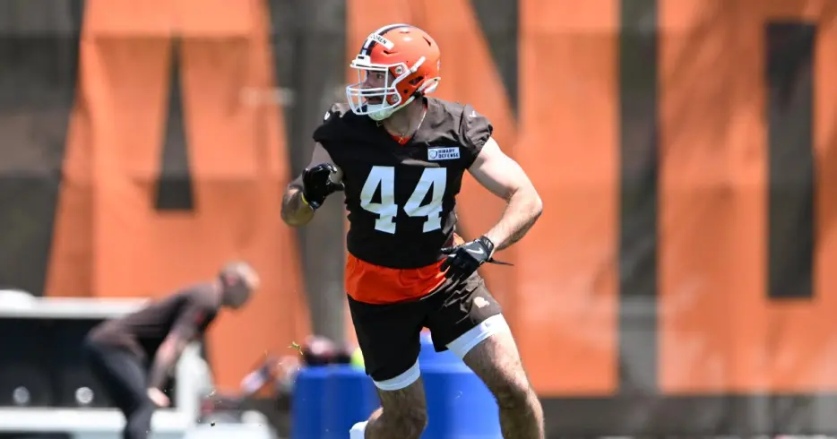 What signing Mitch Van Vooren and Riley Wilson means for the Patriots
