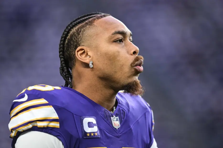 Fantasy Football Owners Beware: Justin Jefferson Predicted to ‘Disappoint’ in 2026