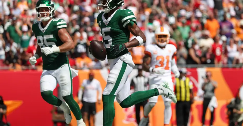 Jets will hold joint practices with Buccaneers during training camp