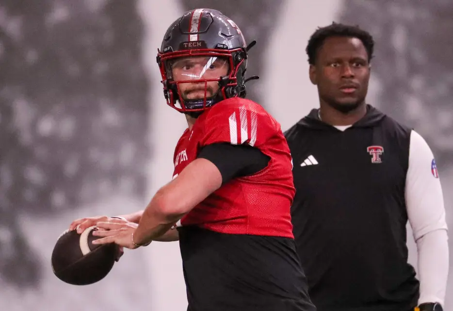 Steelers Predicted to Land Controversial Quarterback