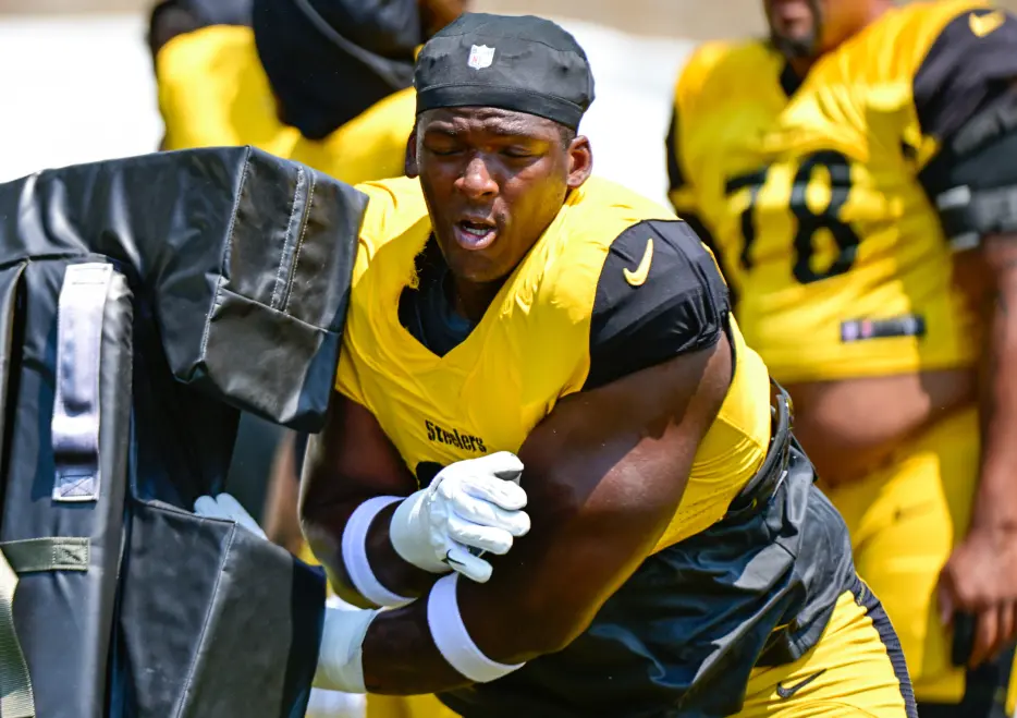WATCH: Three Steelers Put in Work with Pass Rush Specialist