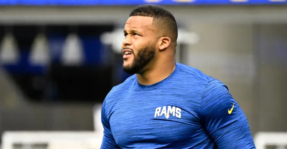 Aaron Donald teases Rams return (again)