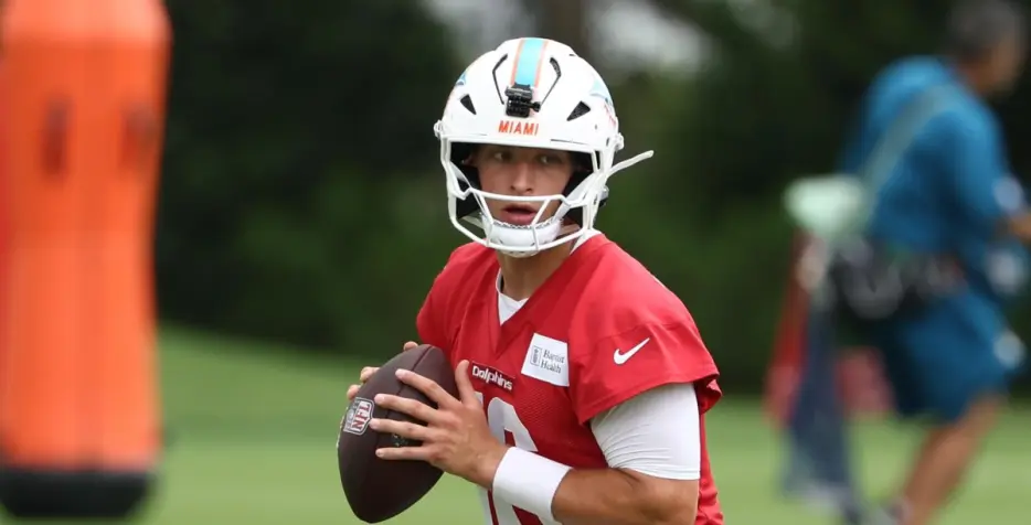Dolphins 90 in 90: Mark Gronowski trying to claim QB3 role