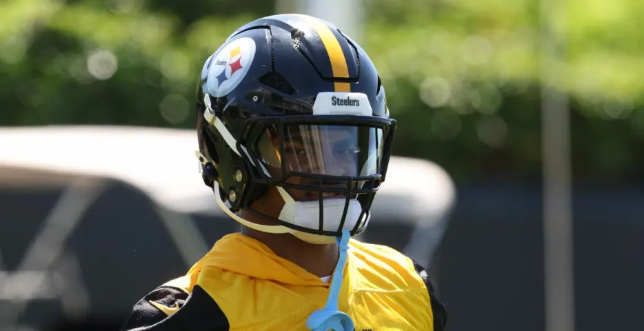 Jaquan Brisker sees Steelers as a top 3 defense