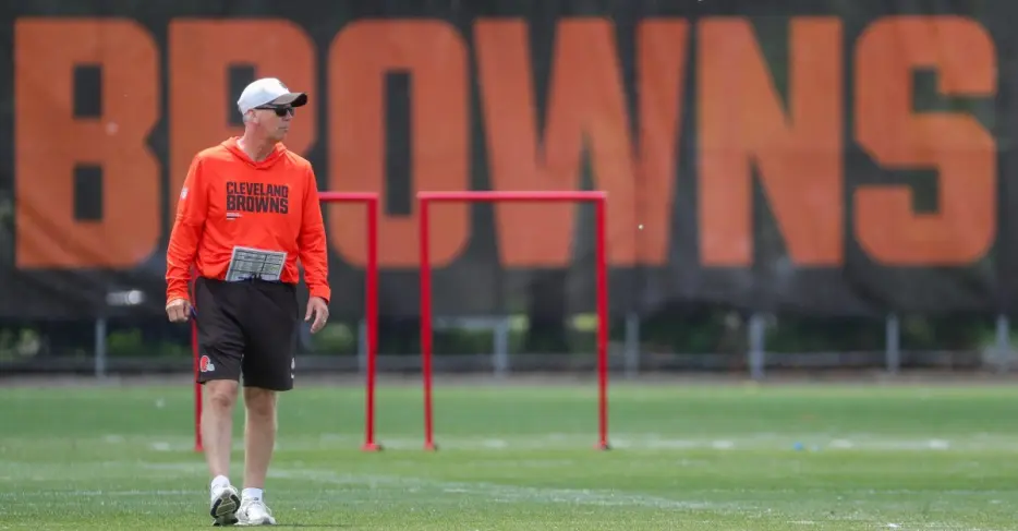 Daily Dawg Chow (7/14): So many roster questions … for now