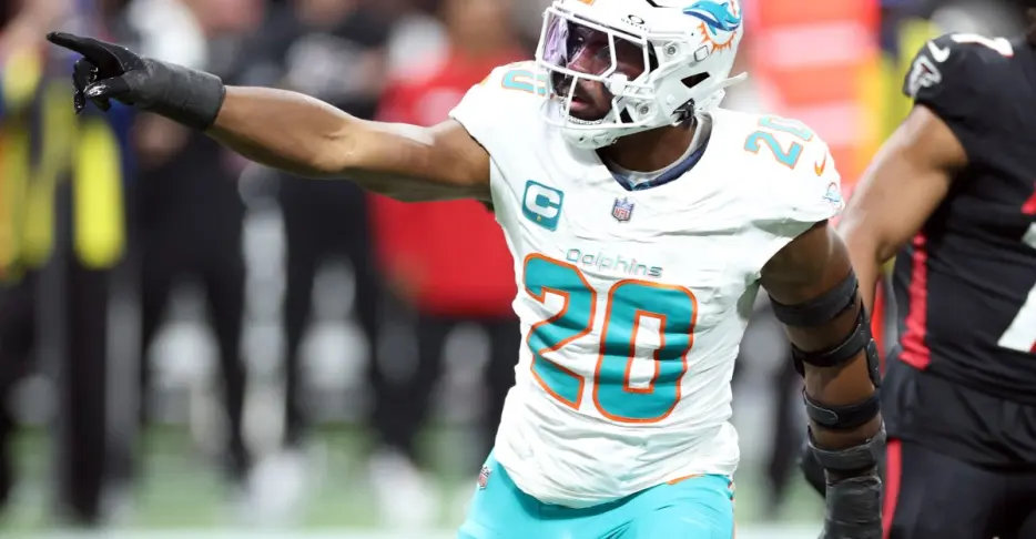Jordyn Brooks named a top-10 linebacker in NFL