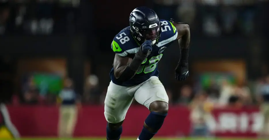 Why it made sense for Seahawks to extend EDGE Derick Hall