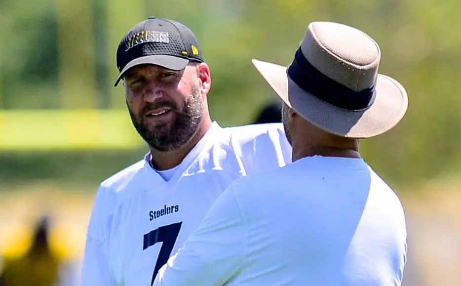 Super Bowl Champion RB Says Steelers Babied Big Ben for Years