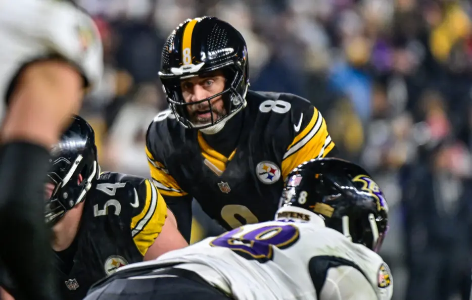 Insider Reveals Aaron Rodgers’ Incentives in Contract with Steelers