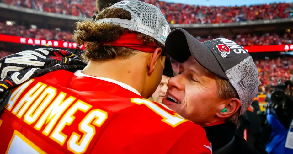 Patrick Mahomes is placing trust in Chiefs Chairman and CEO Clark Hunt