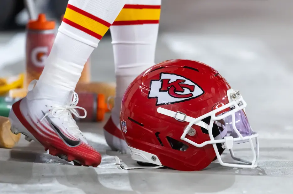 Chiefs Trying Out Two Tight Ends