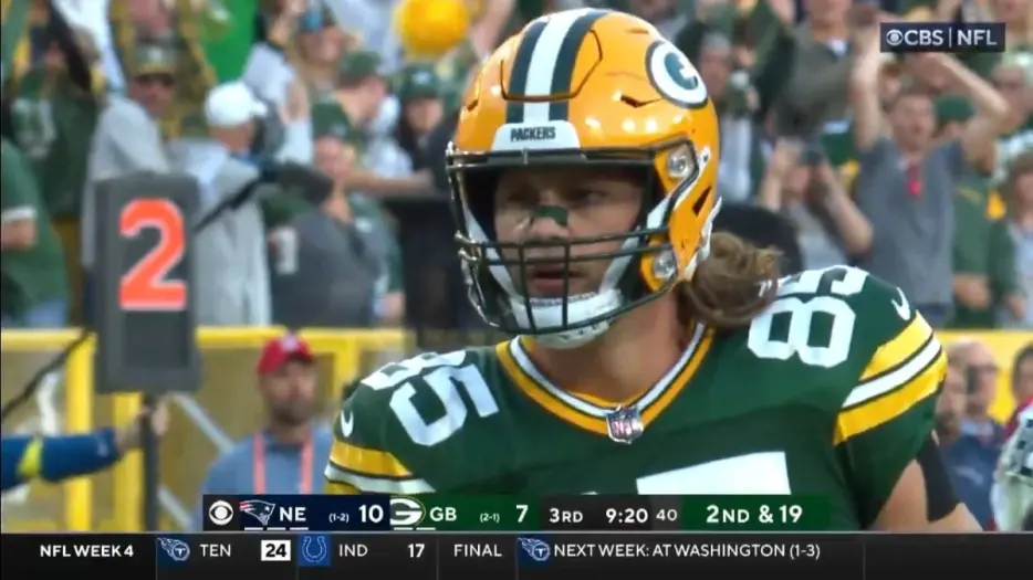 Will Robert Tonyan Keep A Rookie Off 53-Man Roster?