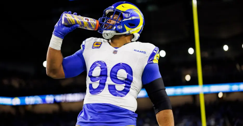 What could Aaron Donald contribute if he returned to Rams?