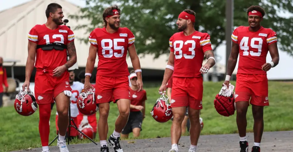 10 Biggest Chiefs Questions: Is the tight end group versatile enough?