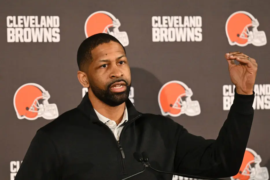 Insider Reveals Browns’ Plans For Star CB After Myles Garrett Trade