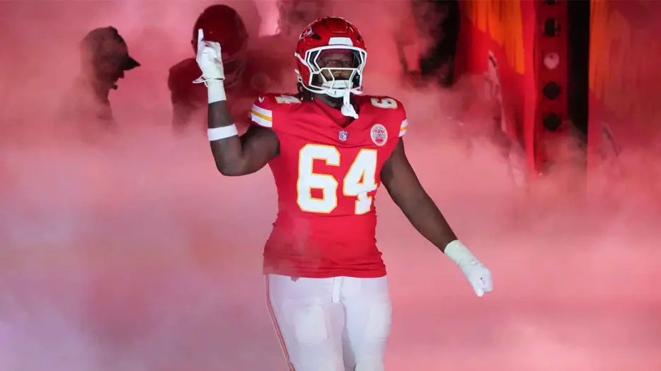 Chiefs’ Patrick Mahomes protector agrees to trade exploration