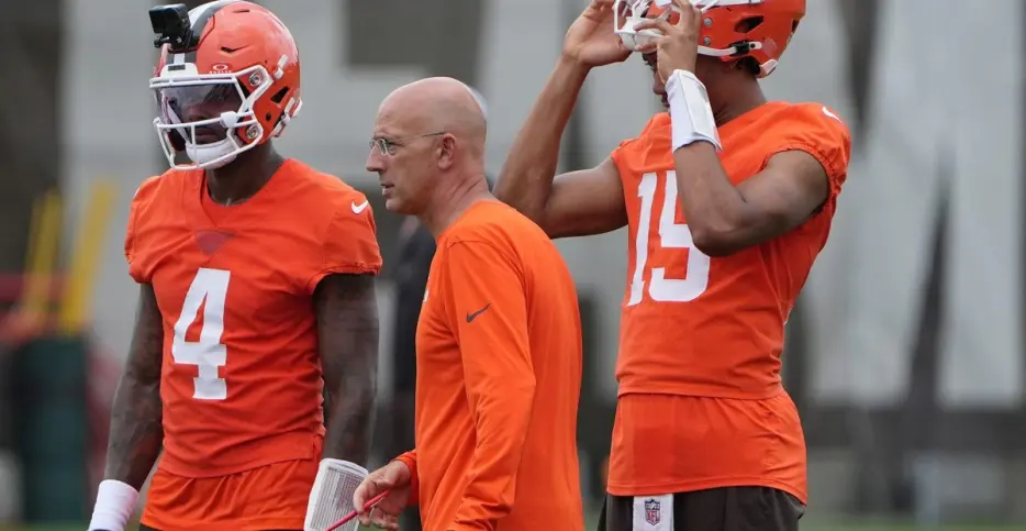 Sunday Dawg Chow (6/14): Brother, can you spare a dime? Or maybe a QB?