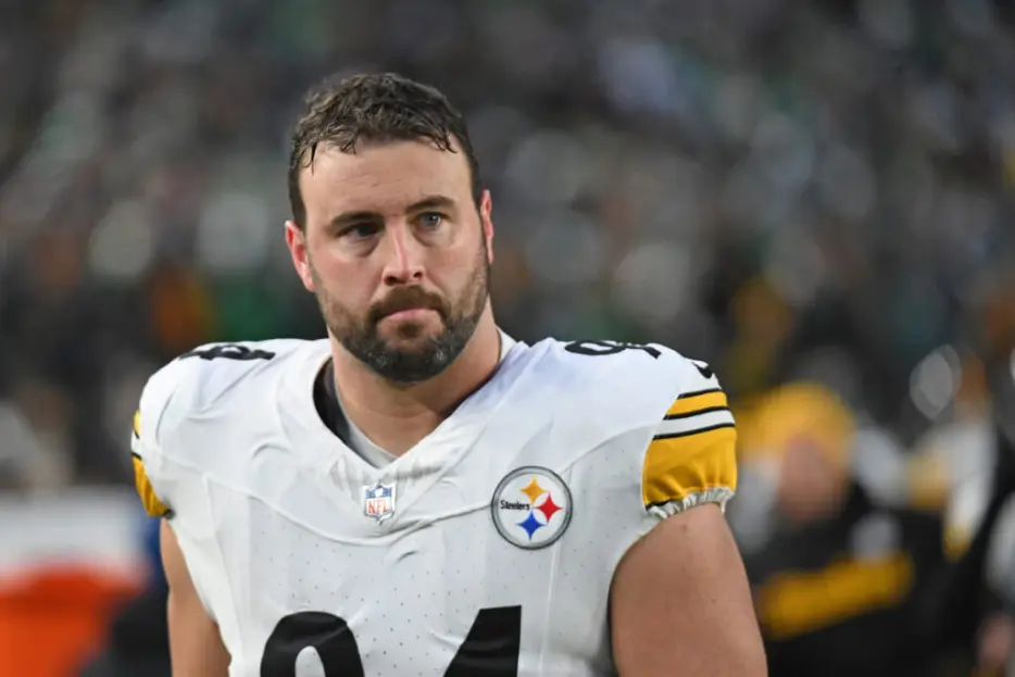 Steelers DL Dean Lowry On Roster Bubble?
