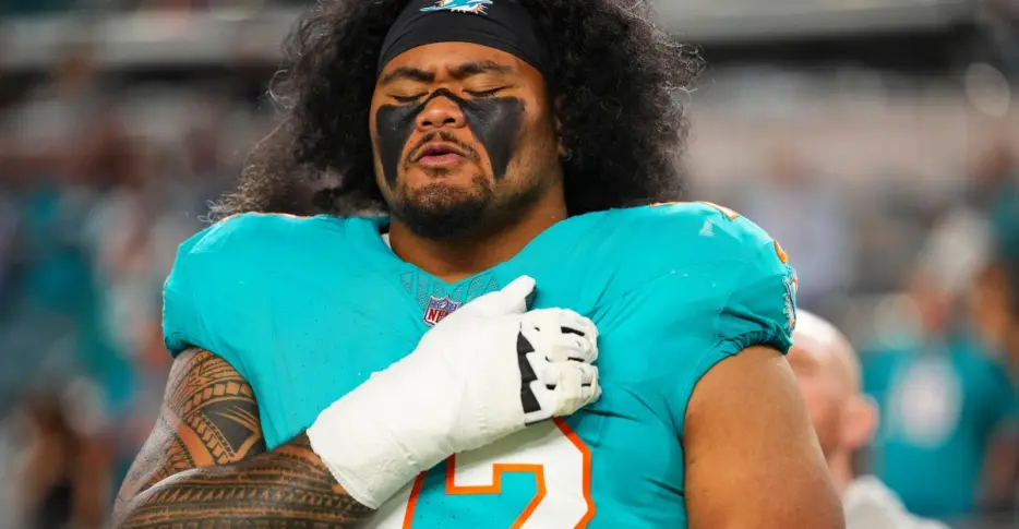 Jonah Savaiinaea has opportunity to earn starting job at new spot