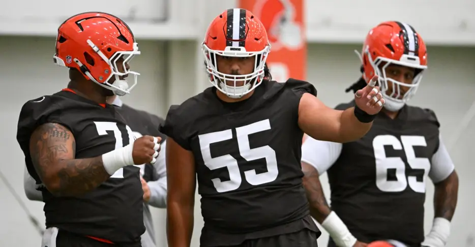 Who starts on the interior of the offensive line? Browns Reacts Survey