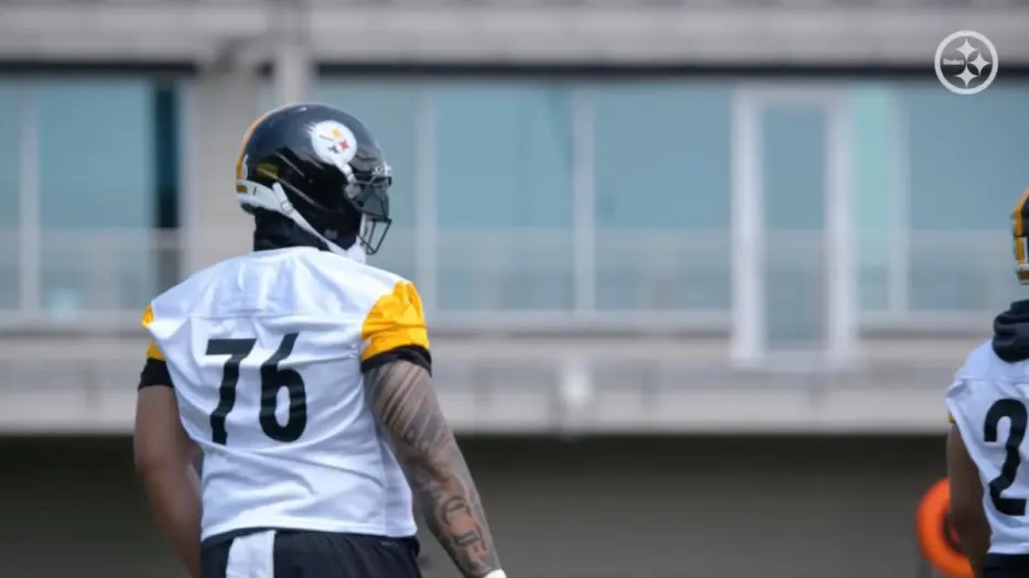 Troy Fautanu Has Looked ‘Comfortable’ In Move Back To Left Side, Reporter Says