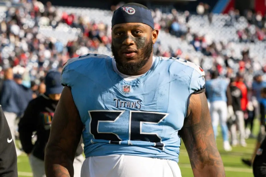 Titans Place JC Latham, Amani Hooker On PUP