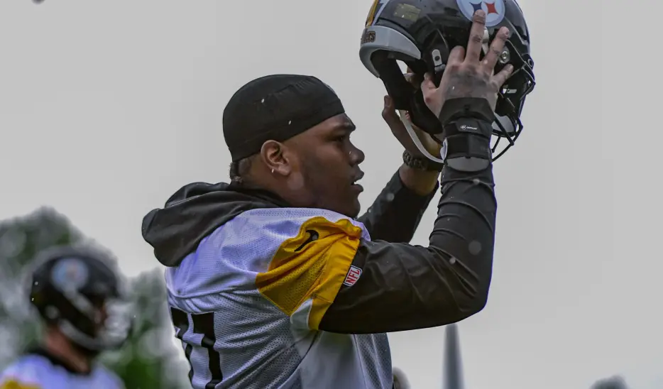 Steelers Broderick Jones Takes Promising Steps in Road to Recovery