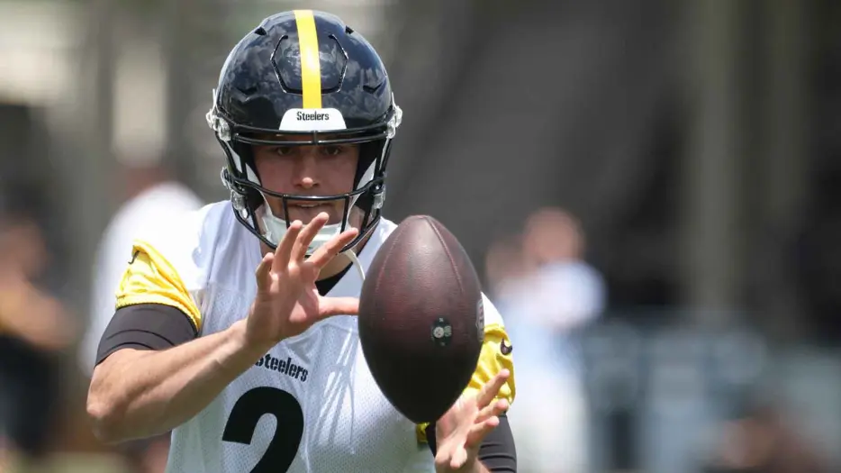 Why Steelers writer thinks Mason Rudolph is odd man out of crowded QB room
