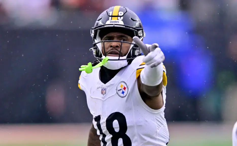 Diontae Johnson Gives Heartfelt Message to Young Athletes