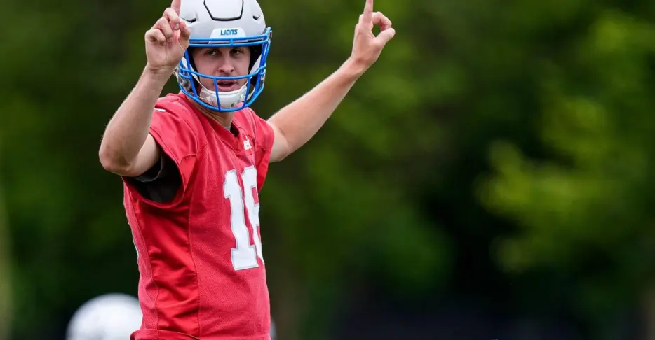Watch highlights from Detroit Lions minicamp, with commentary