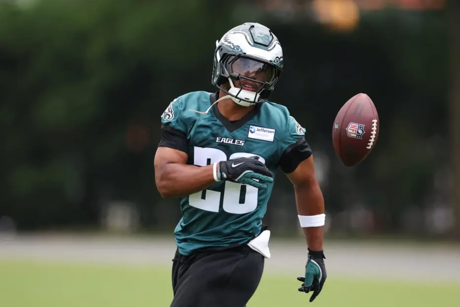 NFL Offensive Coordinator Takes Veiled Dig at Saquon Barkley