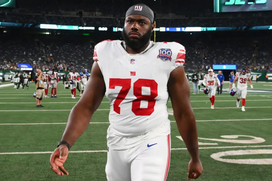 Giants Willing To Consider Raise For LT Andrew Thomas