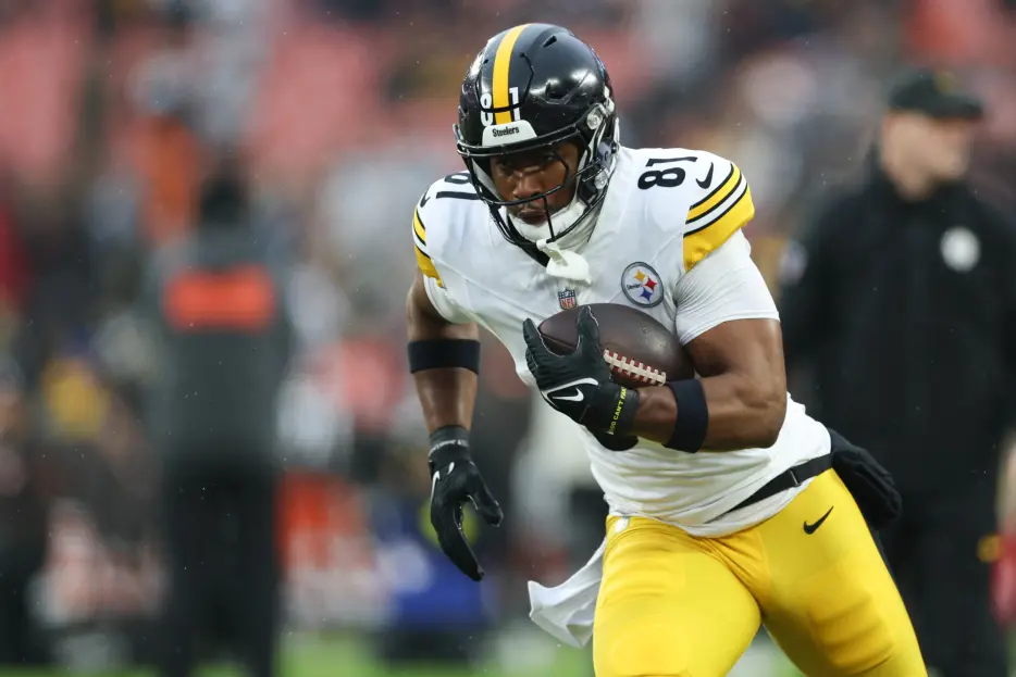 Top Free Agent Landing Spots For TE Jonnu Smith