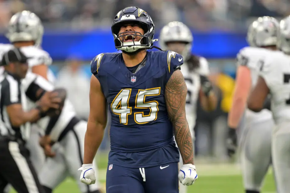 Chargers’ Tuli Tuipulotu Could Engage In Hold-In